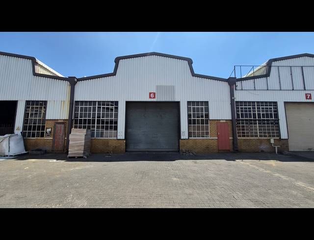264M² WAREHOUSE TO LET IN JET PARK